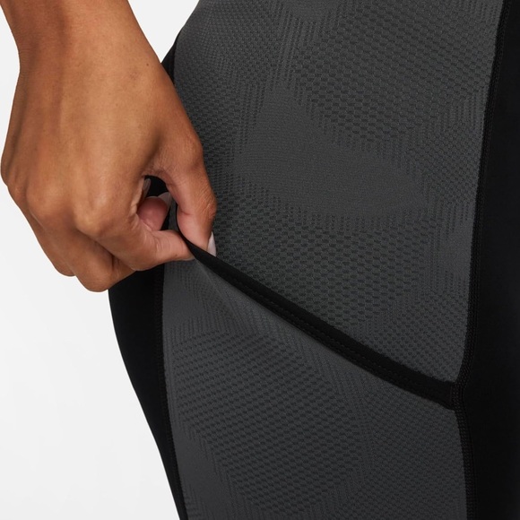 Nike Pro DriFit High Waisted 7/8 training leggings with pockets. (NWT) - Picture 7 of 12